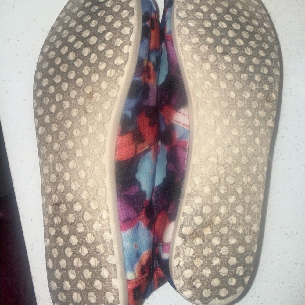 Colorful TOMS - Picture 5 of 5